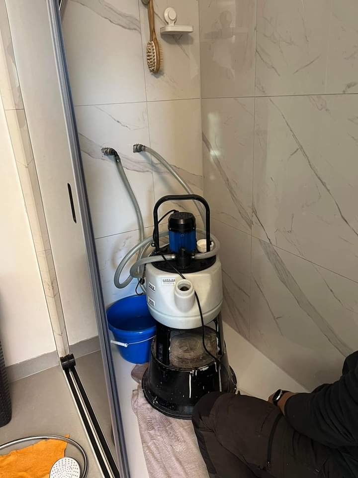 SB.sanitaire et chauffage. — Foto’s 1